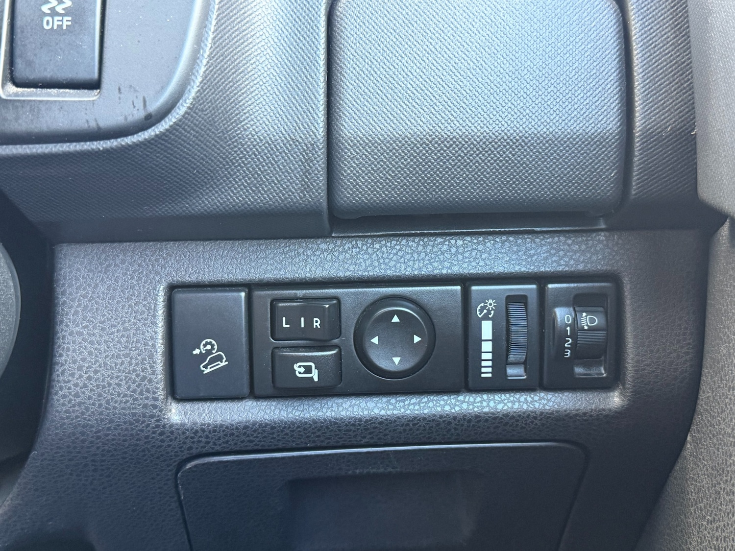 Used Isuzu D-Max 2017 for sale - 76762073: Photo 14