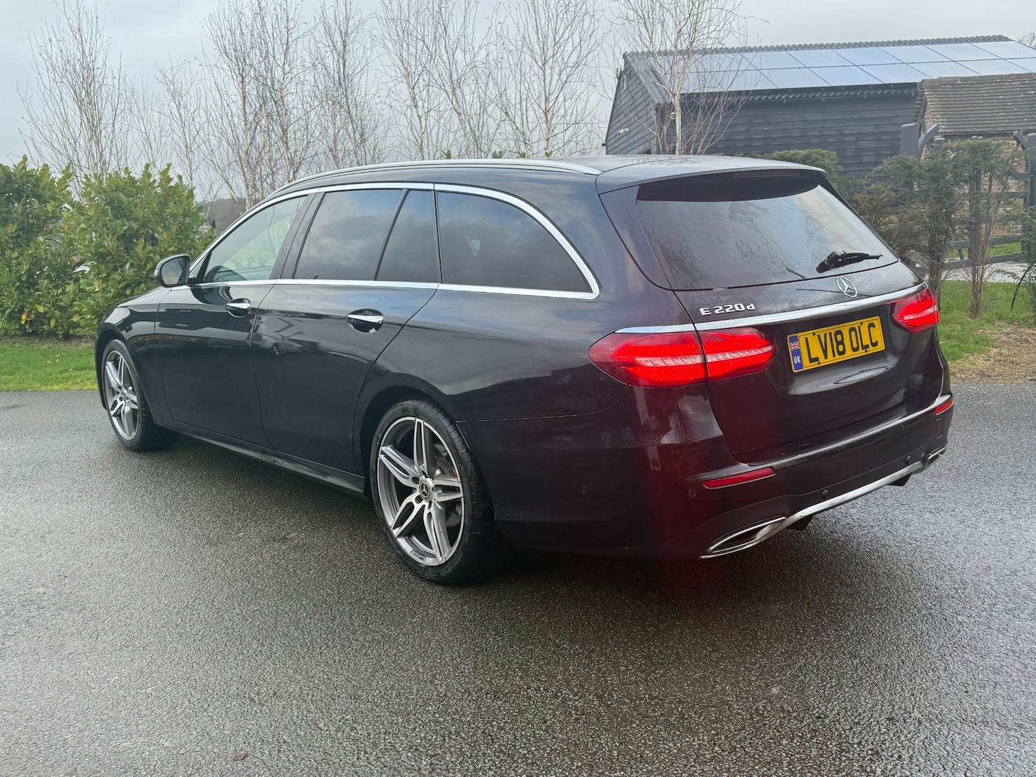 Used Mercedes-Benz E Class 2018 for sale - 76963456: Photo 2