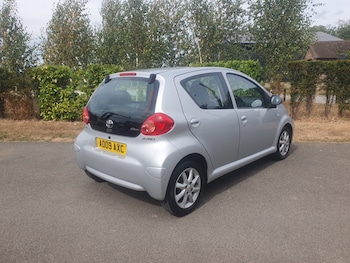 Used Toyota AYGO 2009 for sale - 79557329: Photo