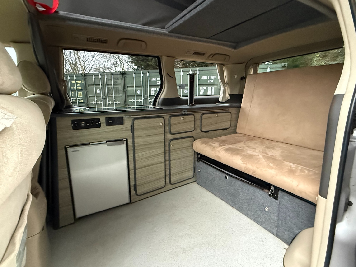 Used Toyota Alphard 2017 for sale - 77235580: Photo 2