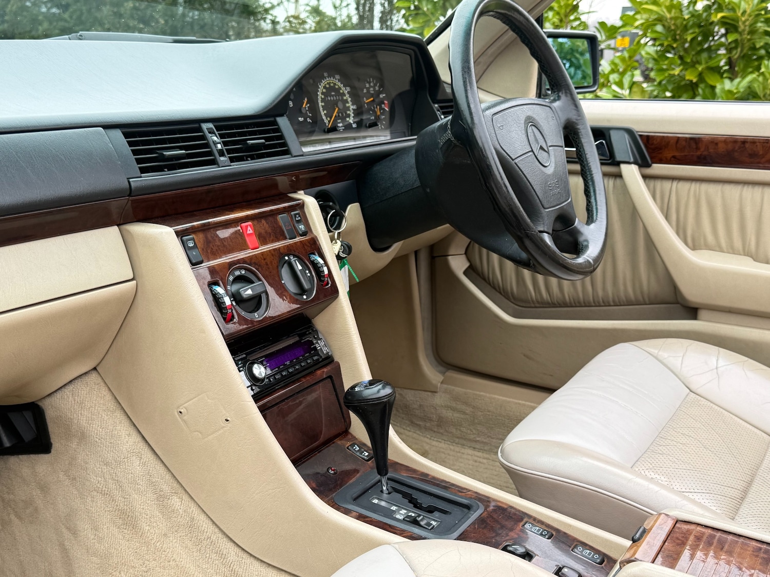 Used Mercedes-Benz E Class 1994 for sale - 77775106: Photo 12