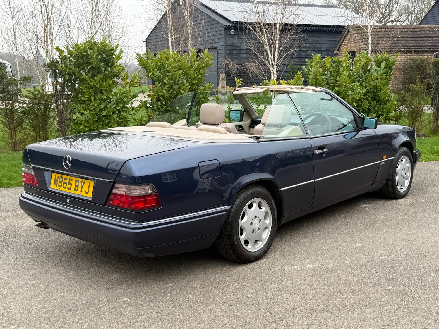 Used Mercedes-Benz E Class 1994 for sale - 77775106: Photo 2