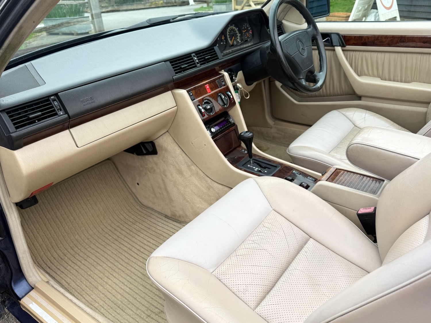 Used Mercedes-Benz E Class 1994 for sale - 77775106: Photo 9