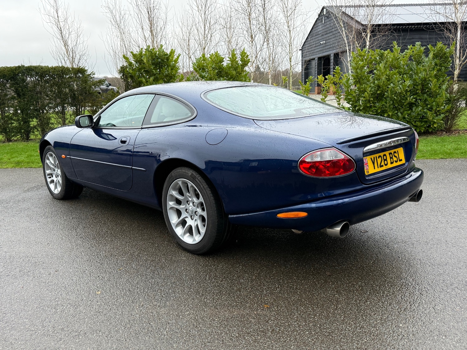 Used Jaguar XKR 2001 for sale - 76908275: Photo 3