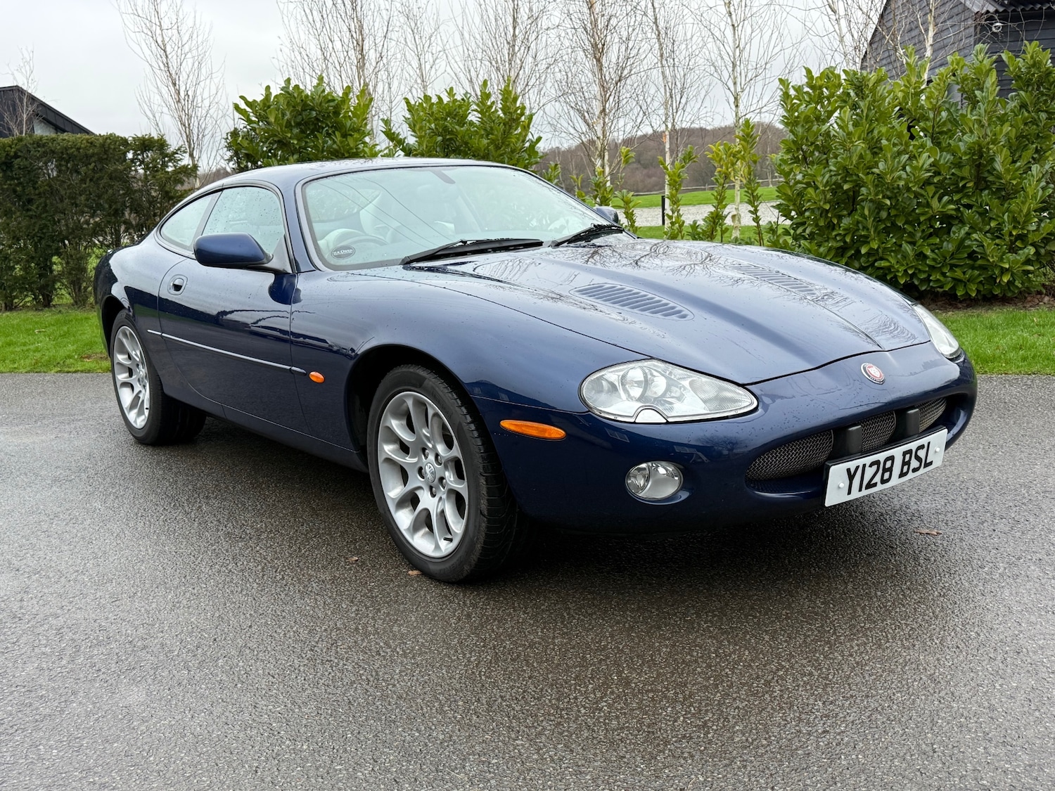 Used Jaguar XKR 2001 for sale - 76908275: Photo 4