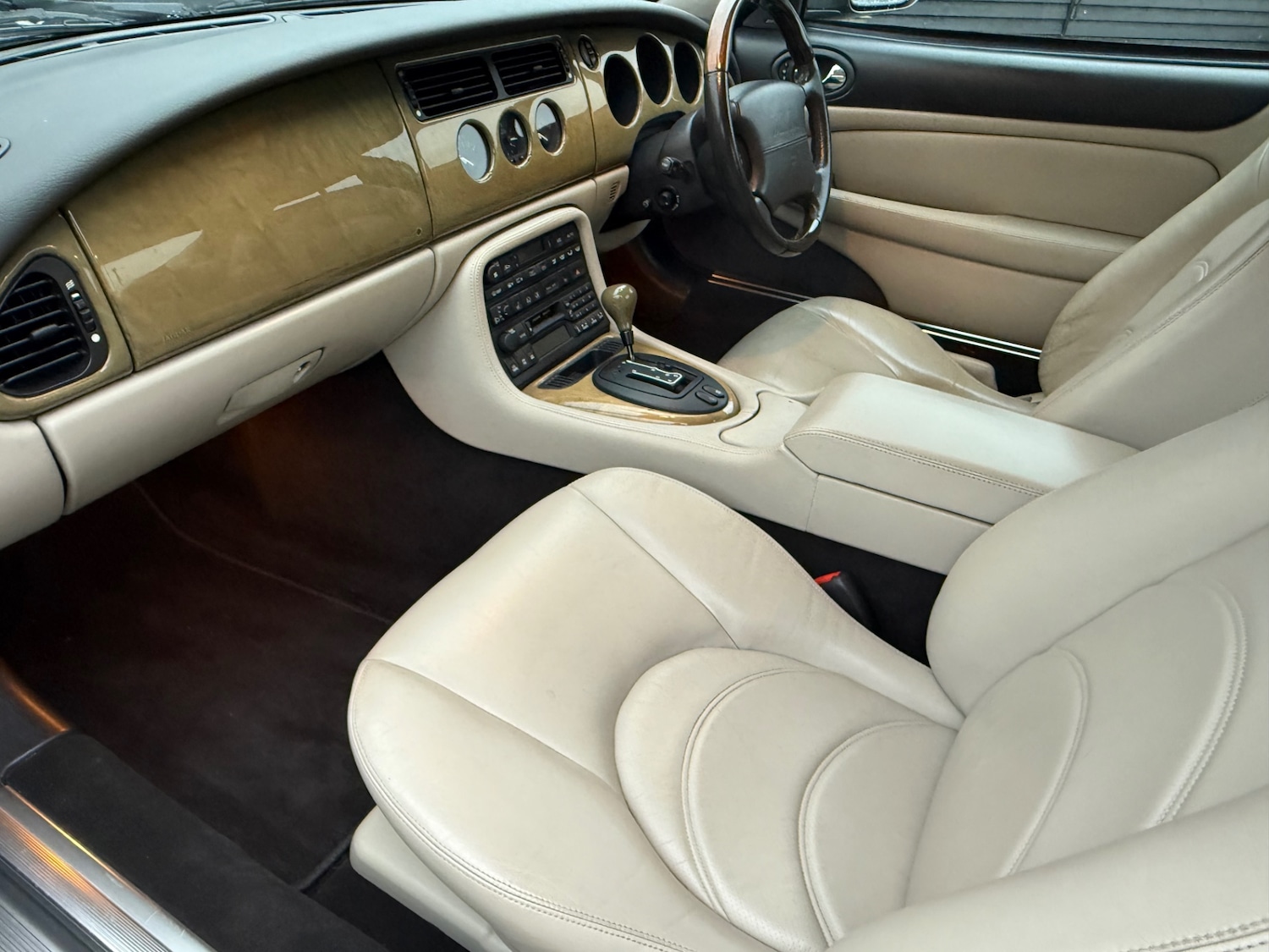 Used Jaguar XKR 2001 for sale - 76908275: Photo 7