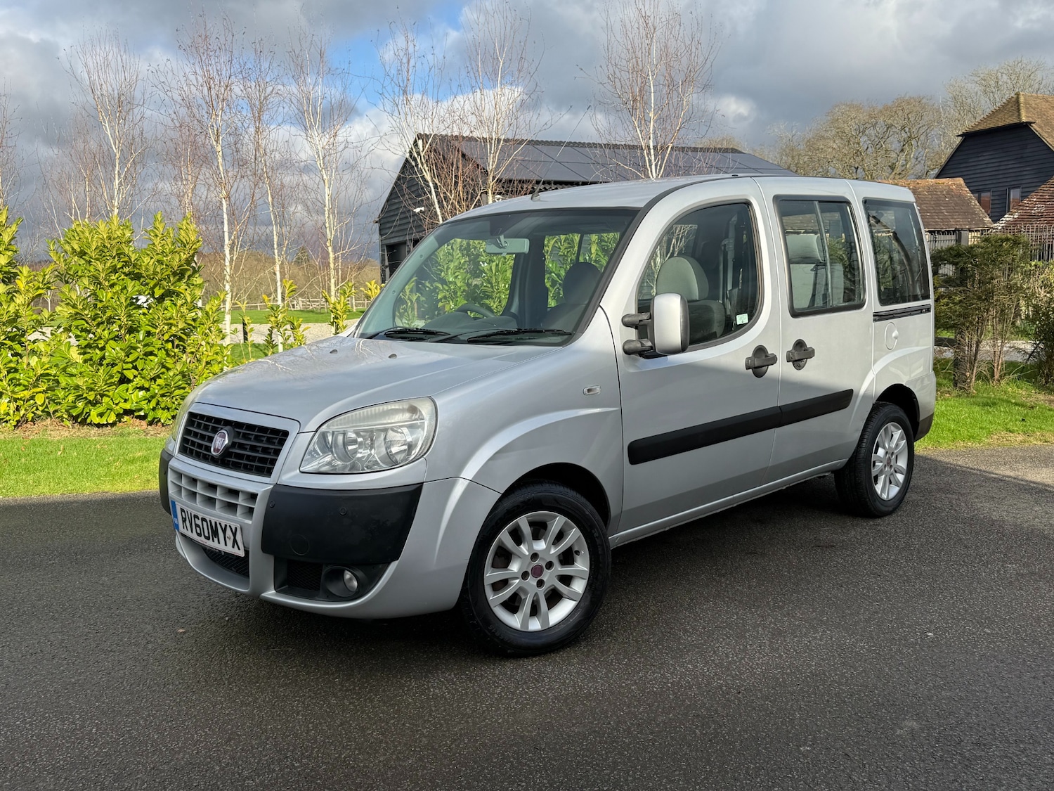 Used Fiat Doblo 2010 for sale - 77240334: Photo 2