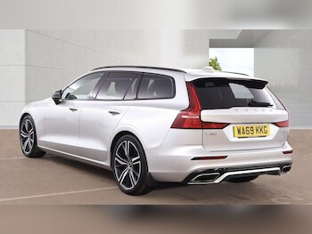 Used Volvo V60 2019 for sale - 78100129: Photo
