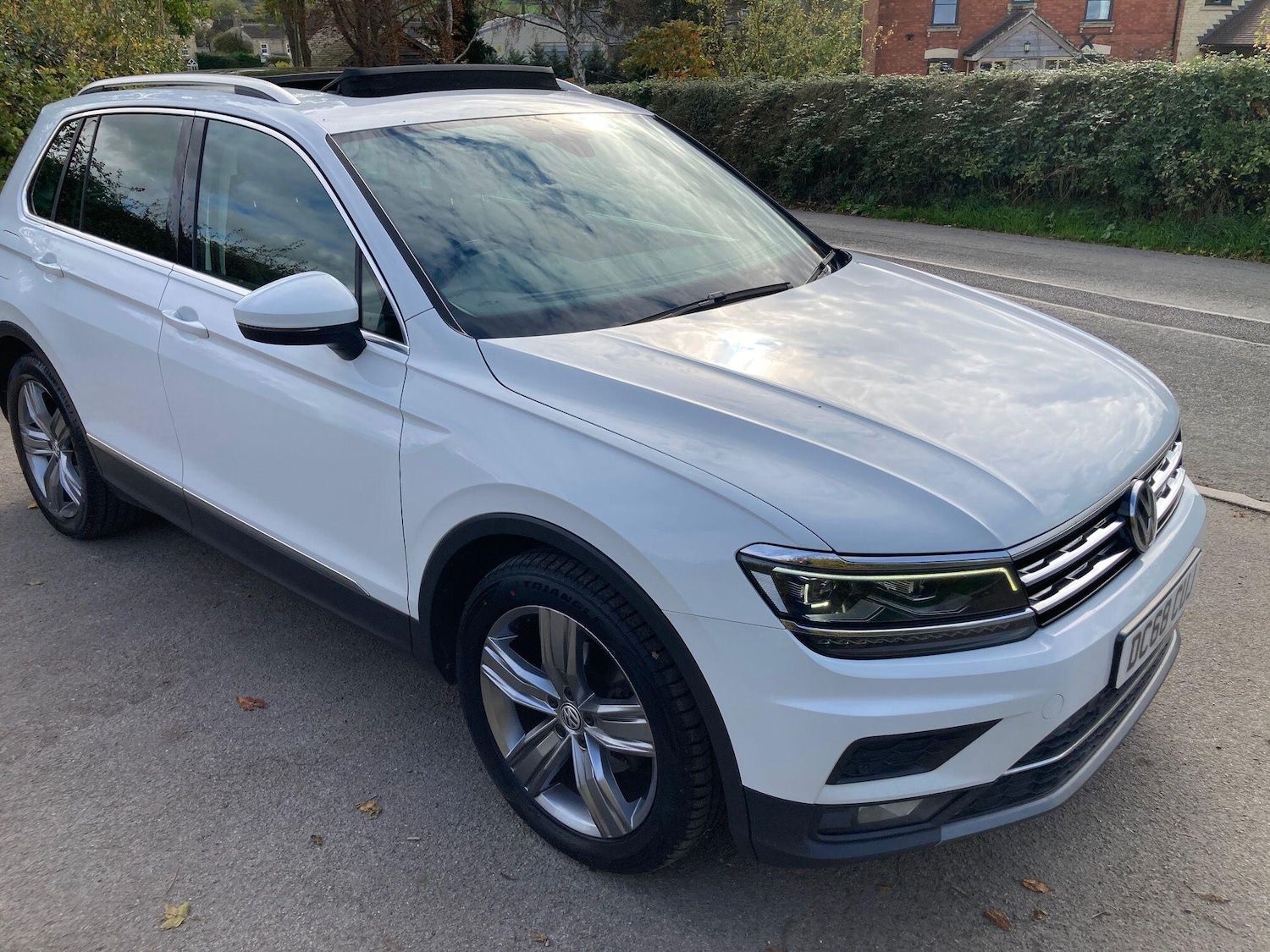 Used Volkswagen Tiguan 2018 for sale - 77616799: Photo 2