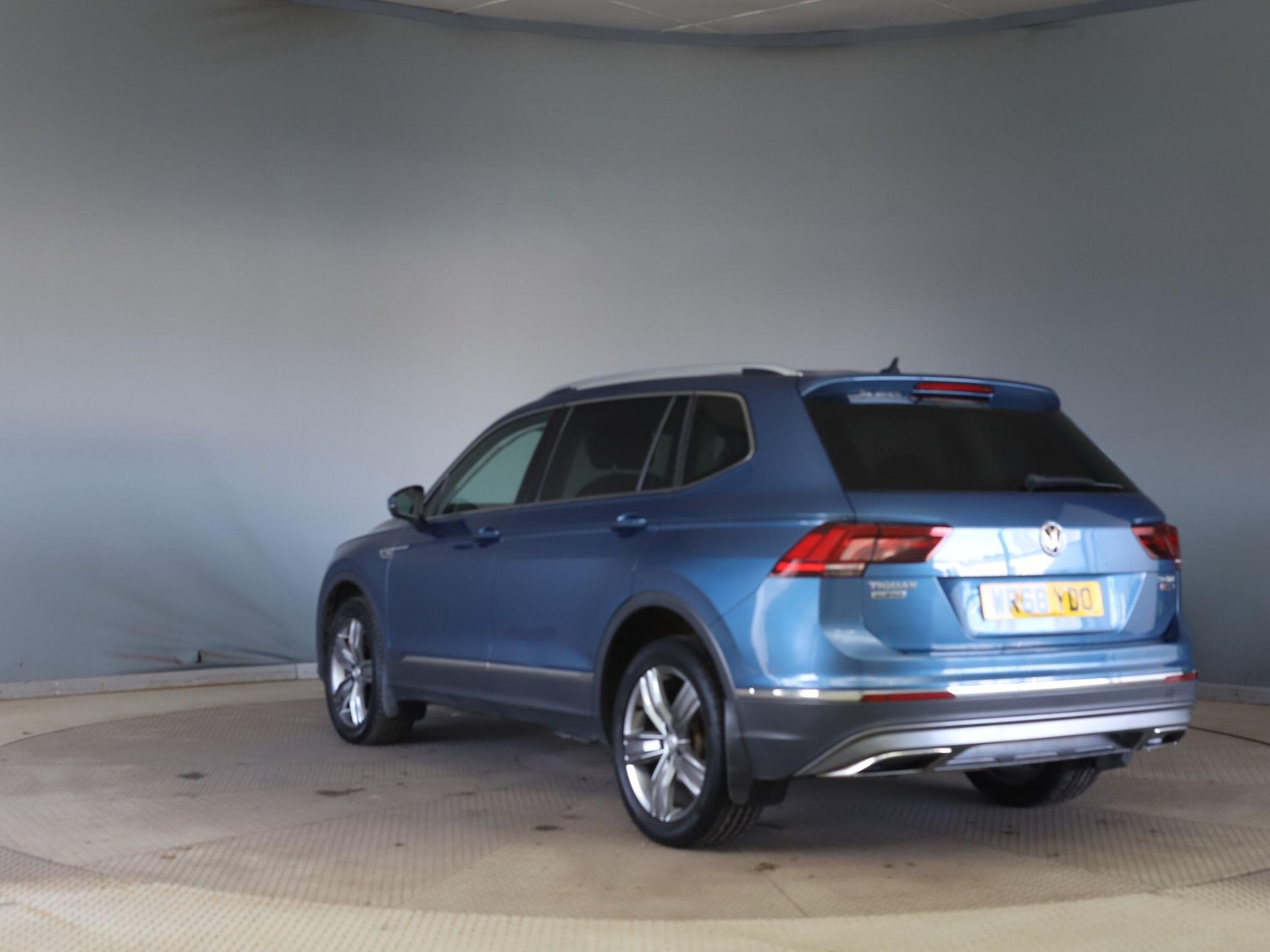 Used Volkswagen Tiguan Allspace 2018 for sale - 77883291: Photo 3