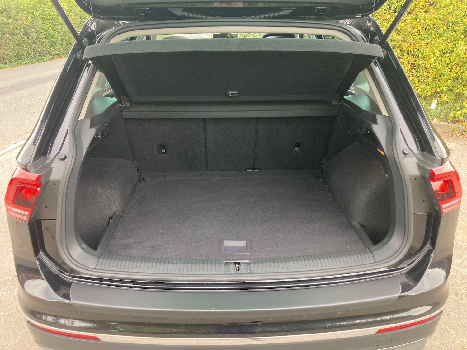 Used Volkswagen Tiguan 2018 for sale - 77570576: Photo 41