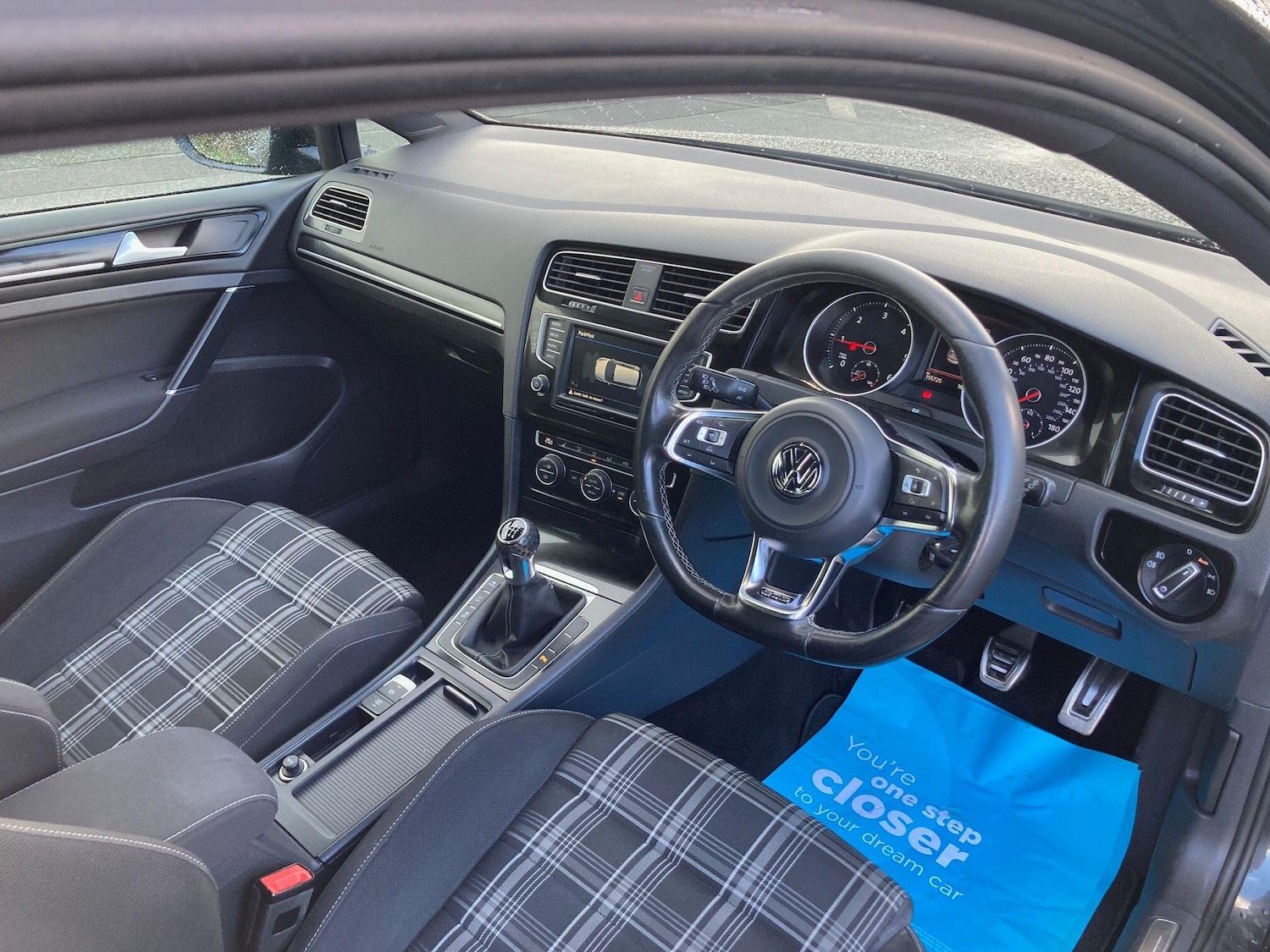 Used Volkswagen Golf 2016 for sale - 77685235: Photo 30