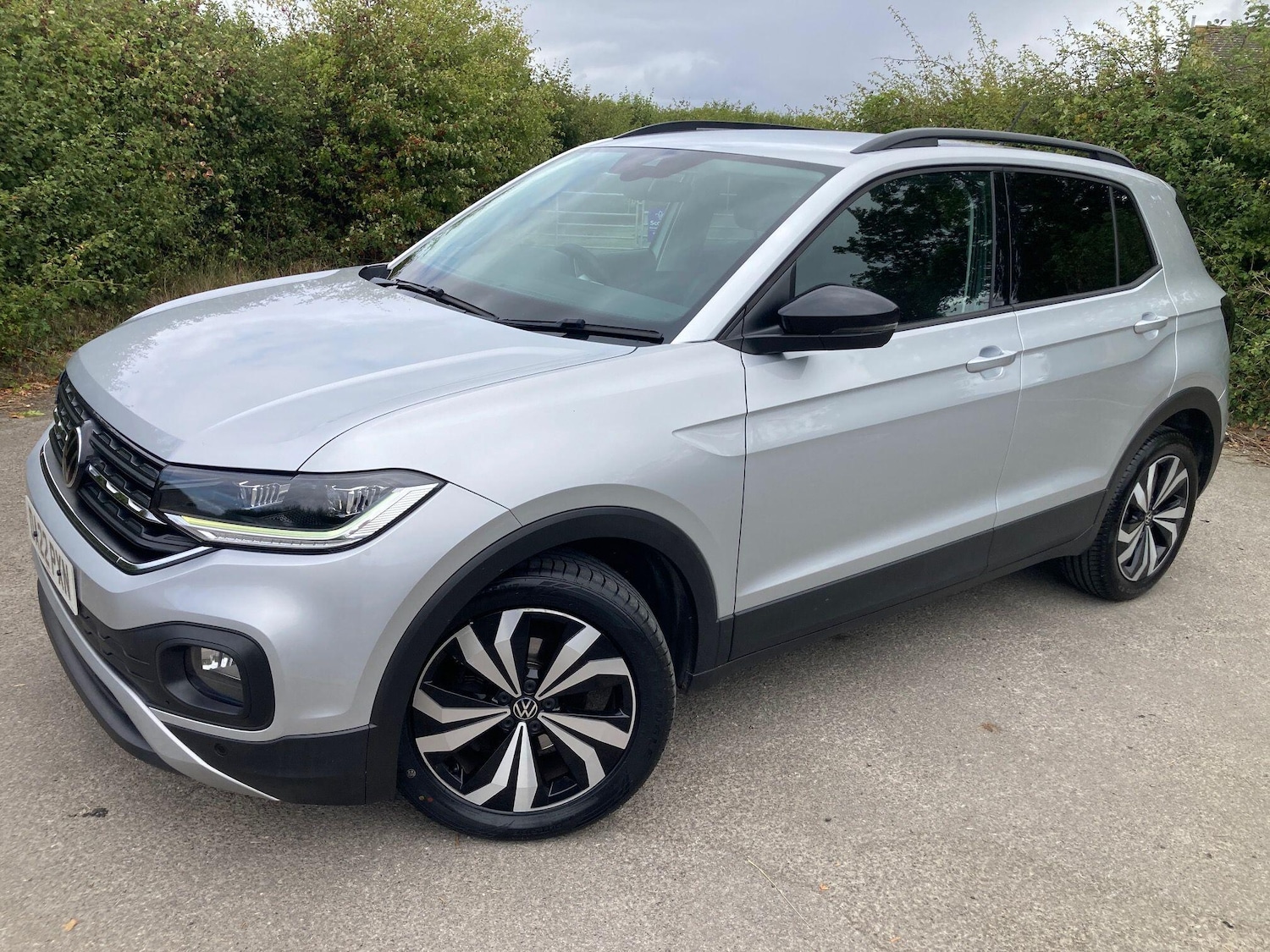 Used Volkswagen T-Cross 2022 for sale - 76701255: Photo 1