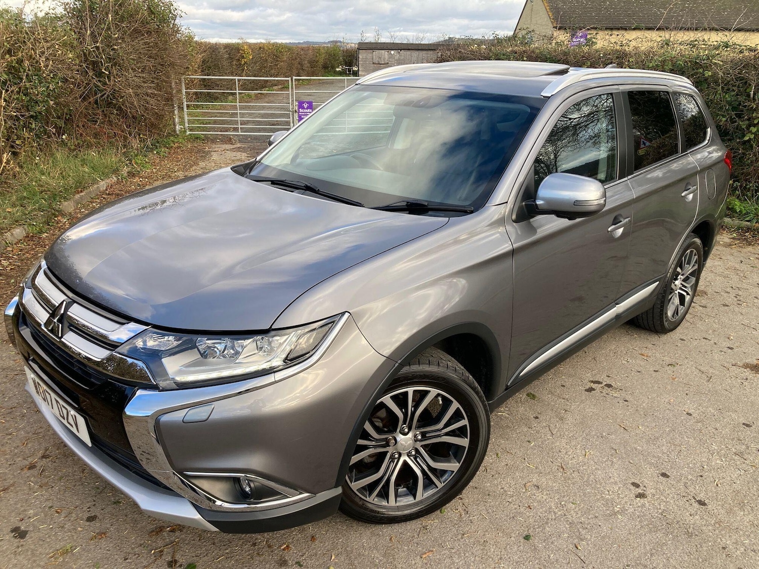 Used Mitsubishi Outlander 2017 for sale - 76700851: Photo 11