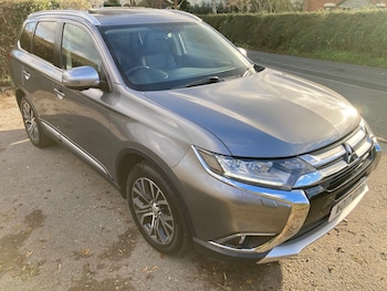 Used Mitsubishi Outlander 2017 for sale - 76700851: Photo