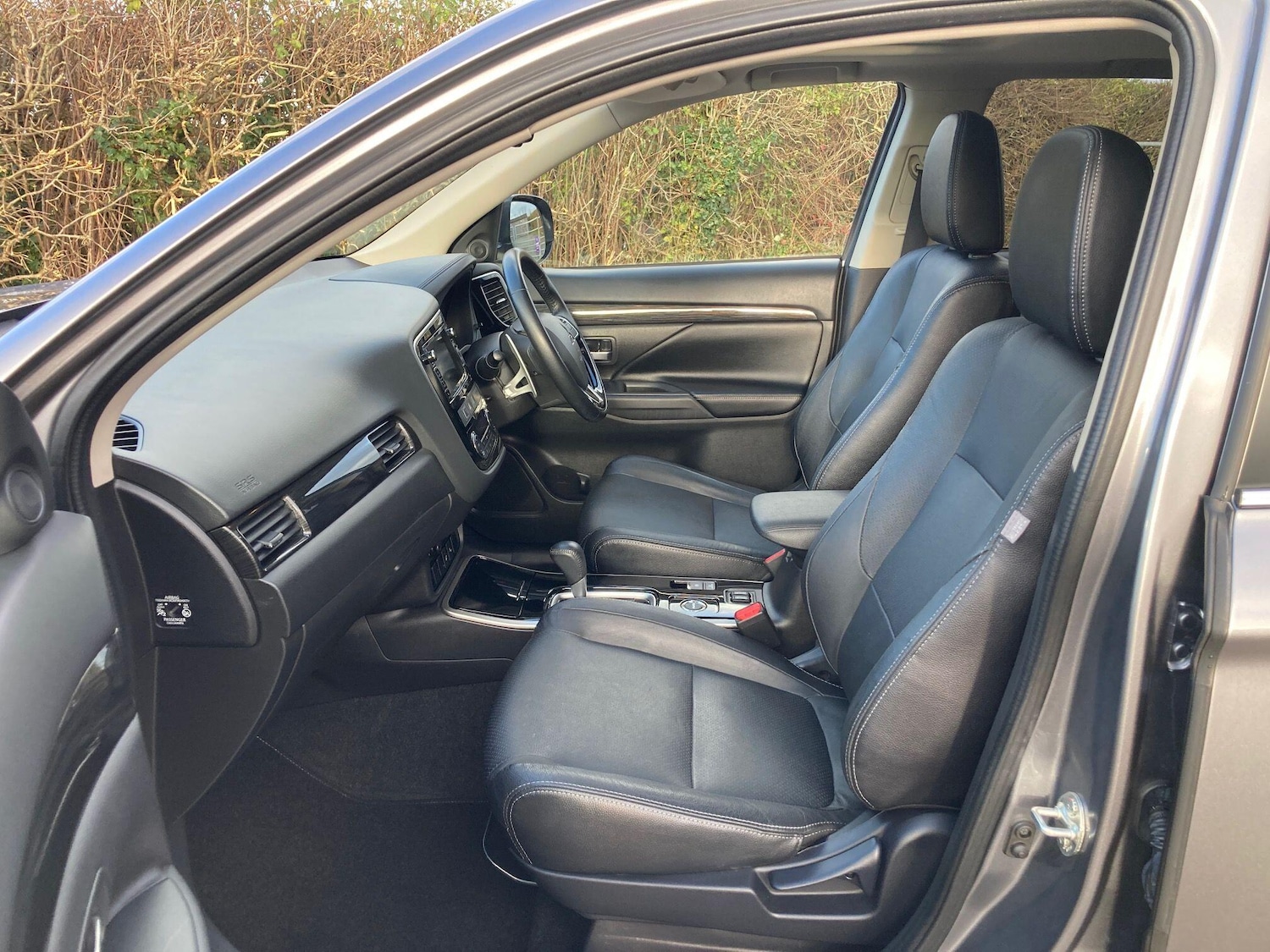 Used Mitsubishi Outlander 2017 for sale - 76700851: Photo 35