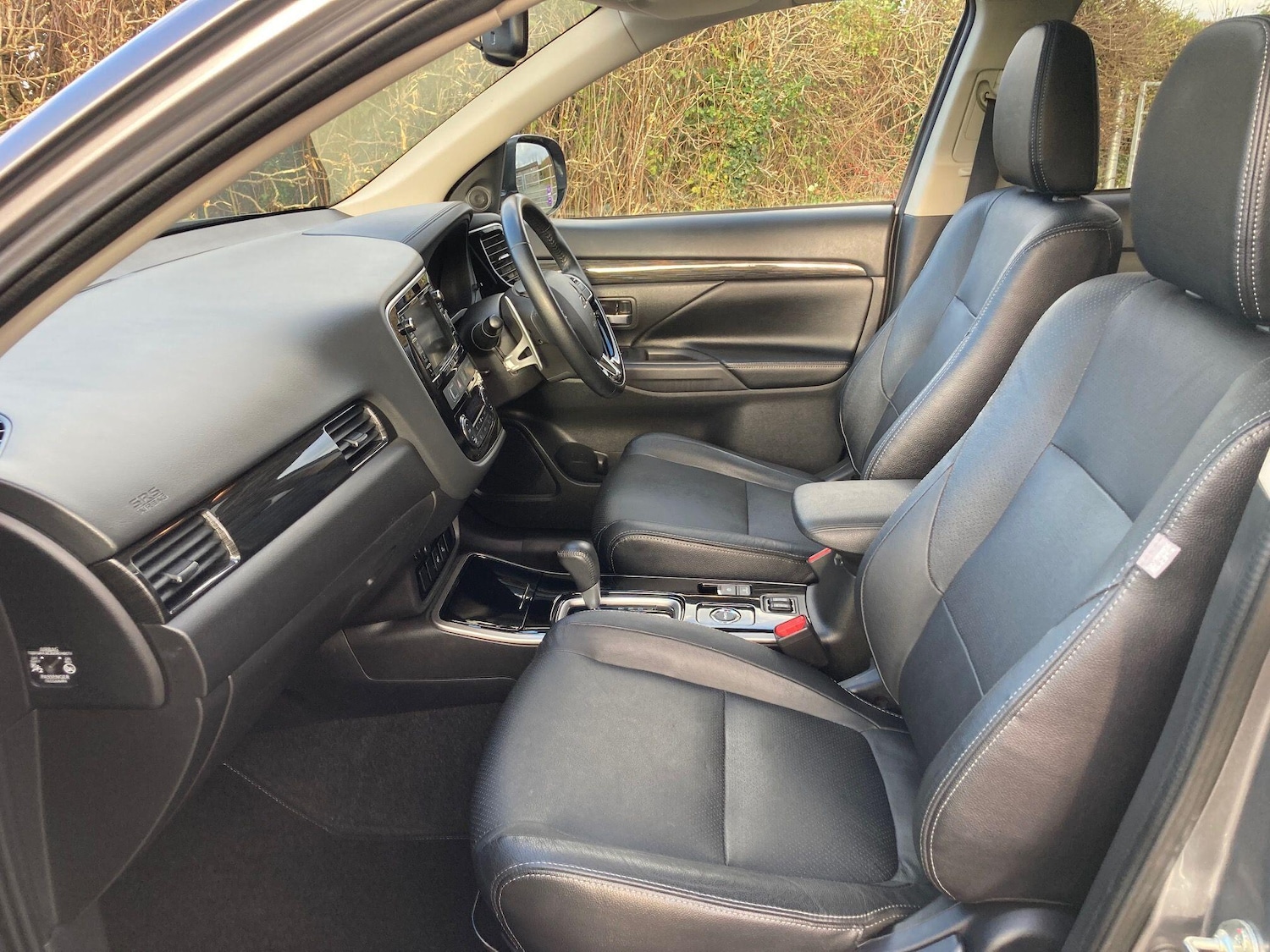 Used Mitsubishi Outlander 2017 for sale - 76700851: Photo 36