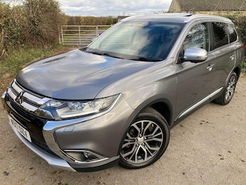Used Mitsubishi Outlander 2017 for sale - 76700851: Photo