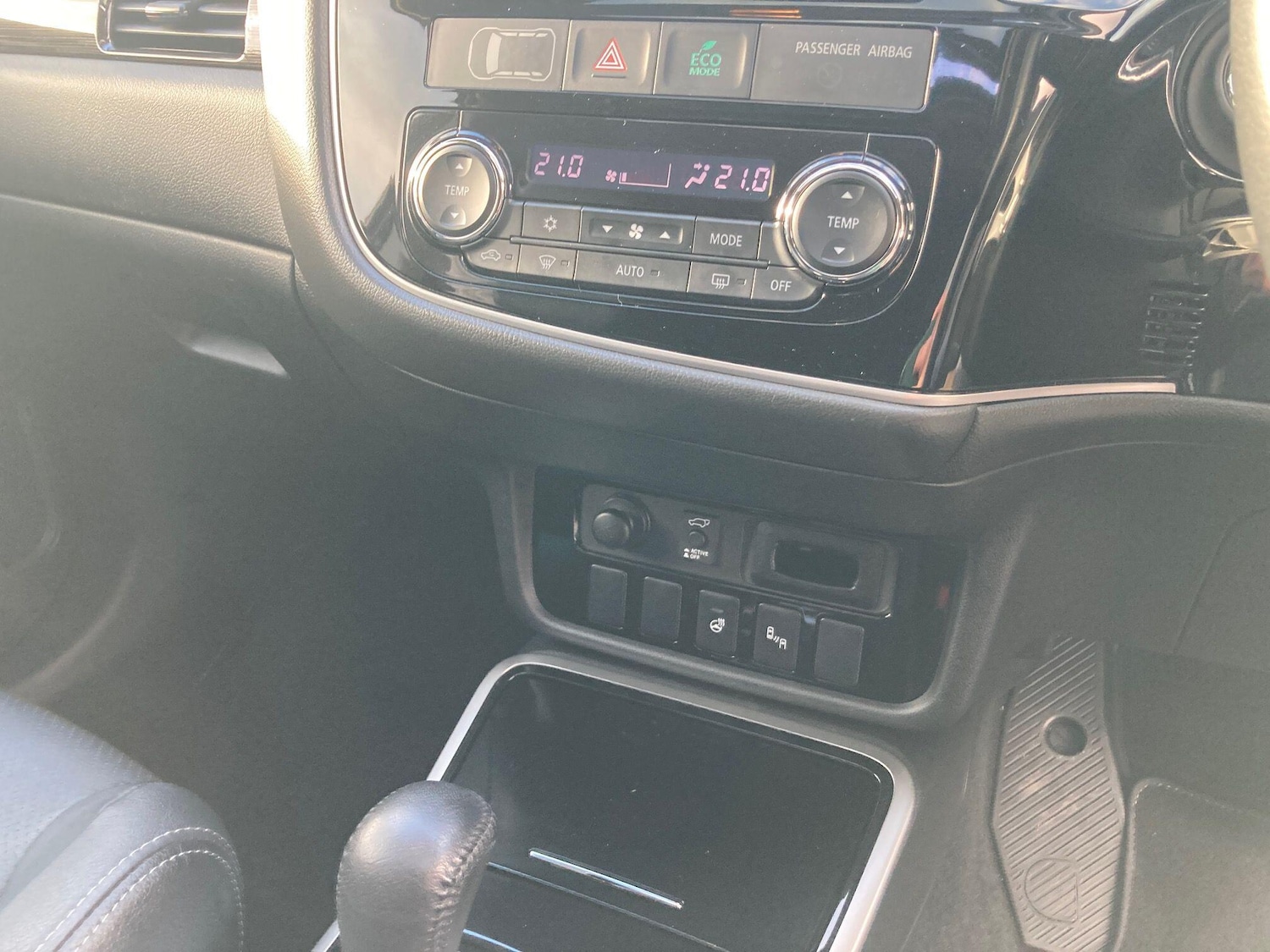 Used Mitsubishi Outlander 2017 for sale - 76700851: Photo 47