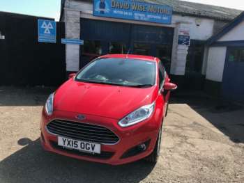 2015 (15) - 1.0 EcoBoost Titanium 5dr