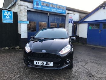 Used Ford Fiesta 2015 for sale - 76780430: Photo