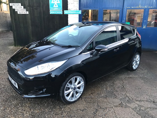 Used Ford Fiesta 2015 for sale - 76780430: Photo 2