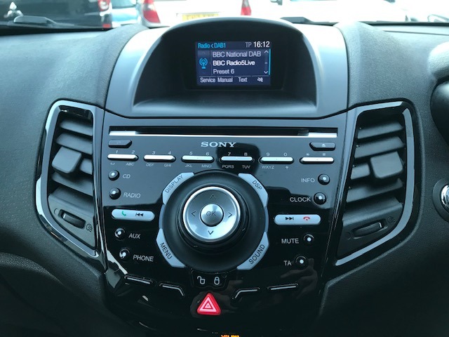 Used Ford Fiesta 2015 for sale - 76780430: Photo 9