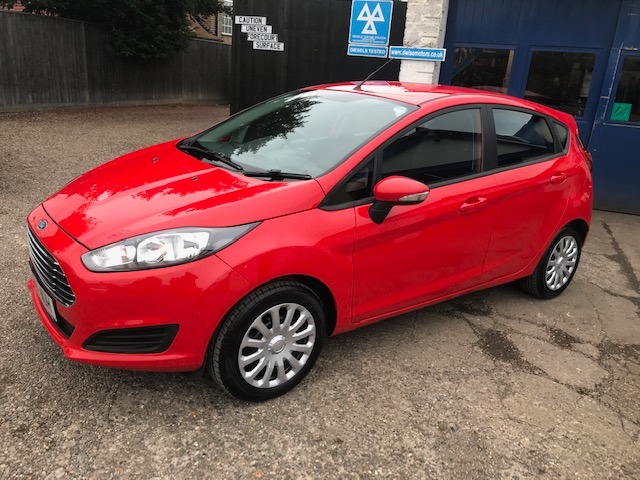 Used Ford Fiesta 2014 for sale - 76302610: Photo 2