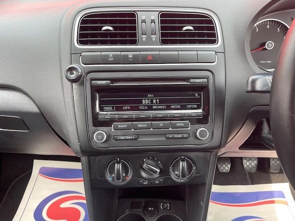 Used Volkswagen Polo 2011 for sale - 76239389: Photo 24