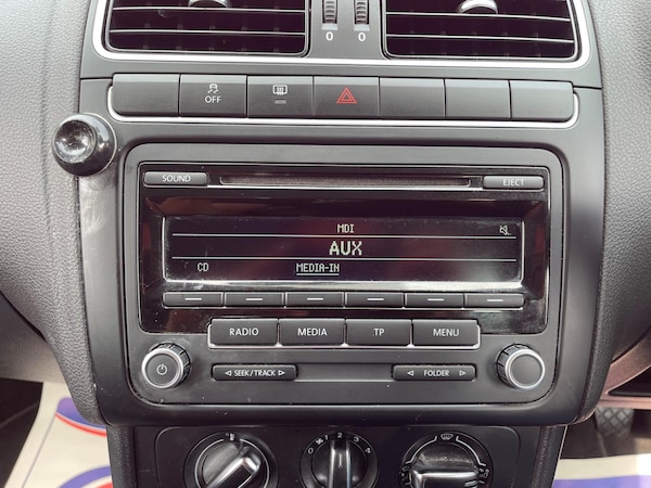 Used Volkswagen Polo 2011 for sale - 76239389: Photo 25