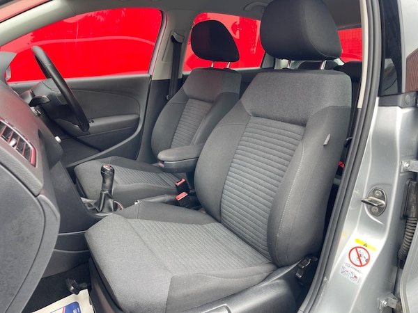 Used Volkswagen Polo 2011 for sale - 76239389: Photo 33
