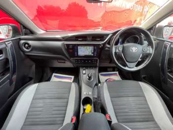 Used Toyota Auris 2017 for sale - 74934534: Photo