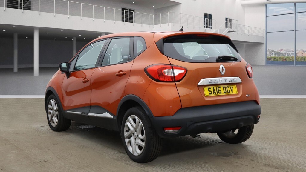 Used Renault Captur 2016 for sale - 76093796: Photo 4