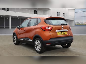 Used Renault Captur 2016 for sale - 76093796: Photo 4