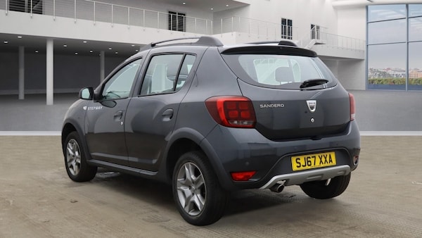 Used Dacia Sandero Stepway 2017 for sale - 76268522: Photo 3