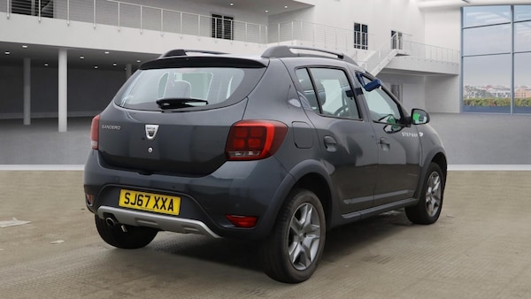 Used Dacia Sandero Stepway 2017 for sale - 76268522: Photo 4