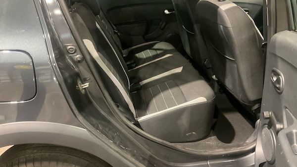 Used Dacia Sandero Stepway 2017 for sale - 76268522: Photo 8