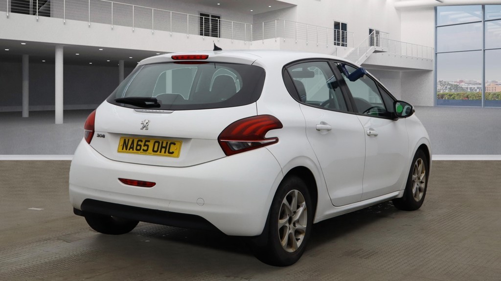 Used Peugeot 208 2015 for sale - 76418348: Photo 4