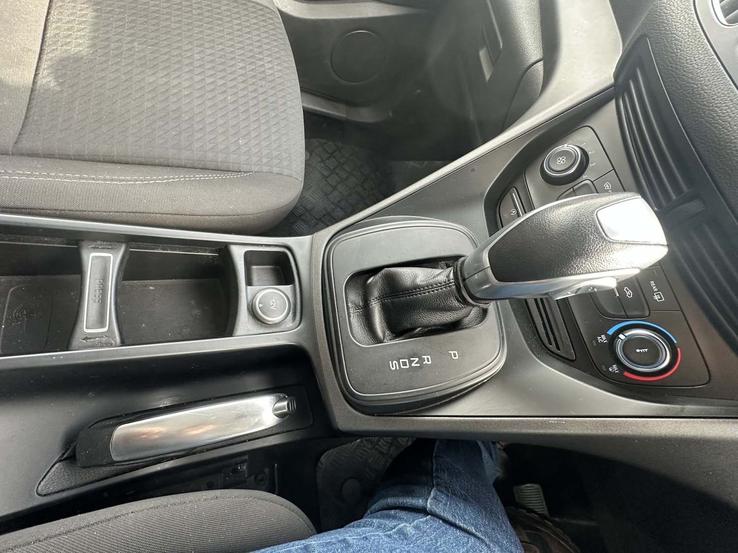 Used Ford Grand C-Max 2016 for sale - 78062244: Photo 24