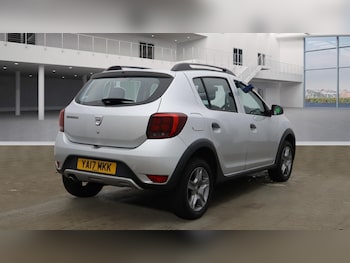 Used Dacia Sandero Stepway 2017 for sale - 76252352: Photo 4