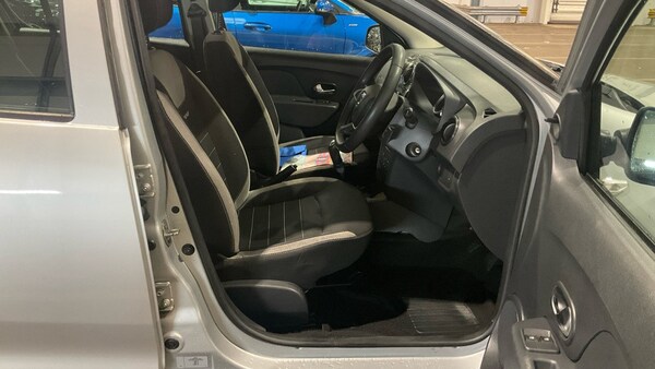 Used Dacia Sandero Stepway 2017 for sale - 76252352: Photo 9