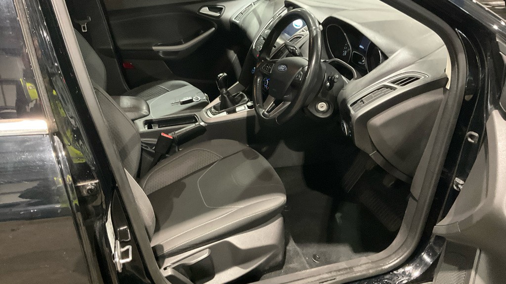 Used Ford Focus 2016 for sale - 77319799: Photo 9