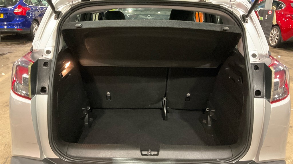 Used Vauxhall Crossland X 2018 for sale - 76982796: Photo 7