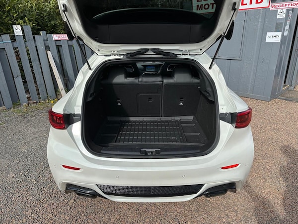 Used Infiniti Q30 2016 for sale - 75088903: Photo 21