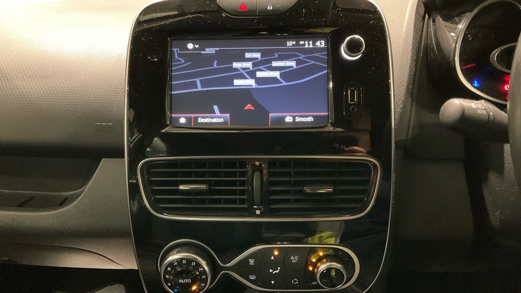 Used Renault Clio 2017 for sale - 77014815: Photo 11