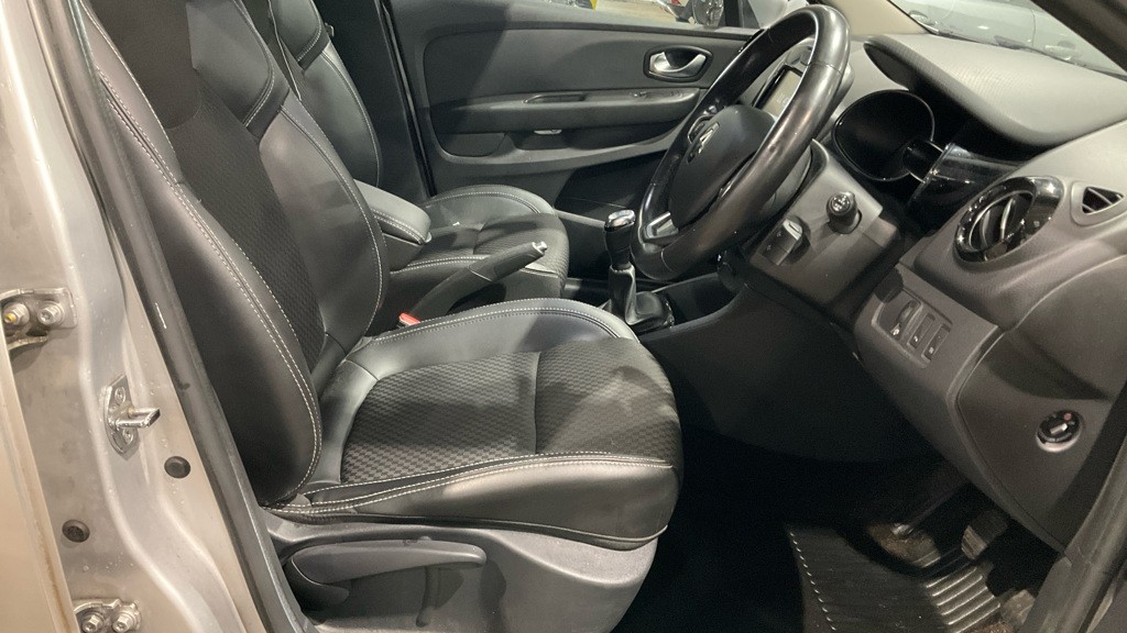 Used Renault Clio 2017 for sale - 77014815: Photo 9