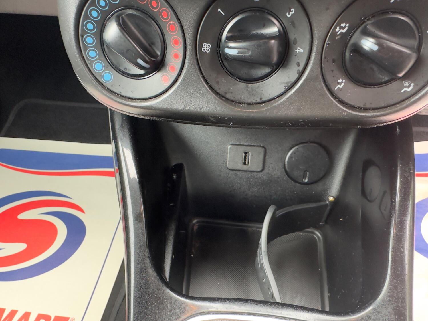 Used Vauxhall ADAM 2015 for sale - 76387344: Photo 27