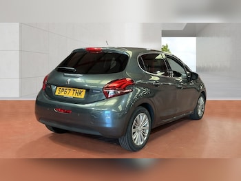 Used Peugeot 208 2017 for sale - 79137113: Photo