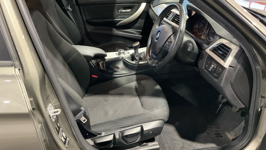 Used BMW 3 Series 2017 for sale - 77313970: Photo 9