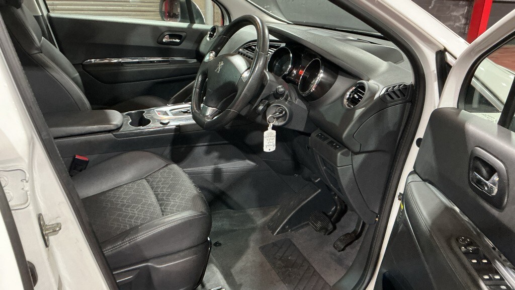 Used Peugeot 3008 2016 for sale - 77516111: Photo 9